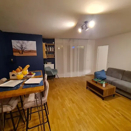La Boheme- Free Parking-paris-disneyland-easy Check-in- Netflix Apartment