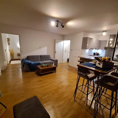 La Boheme- Free Parking-paris-disneyland-easy Check-in- Netflix